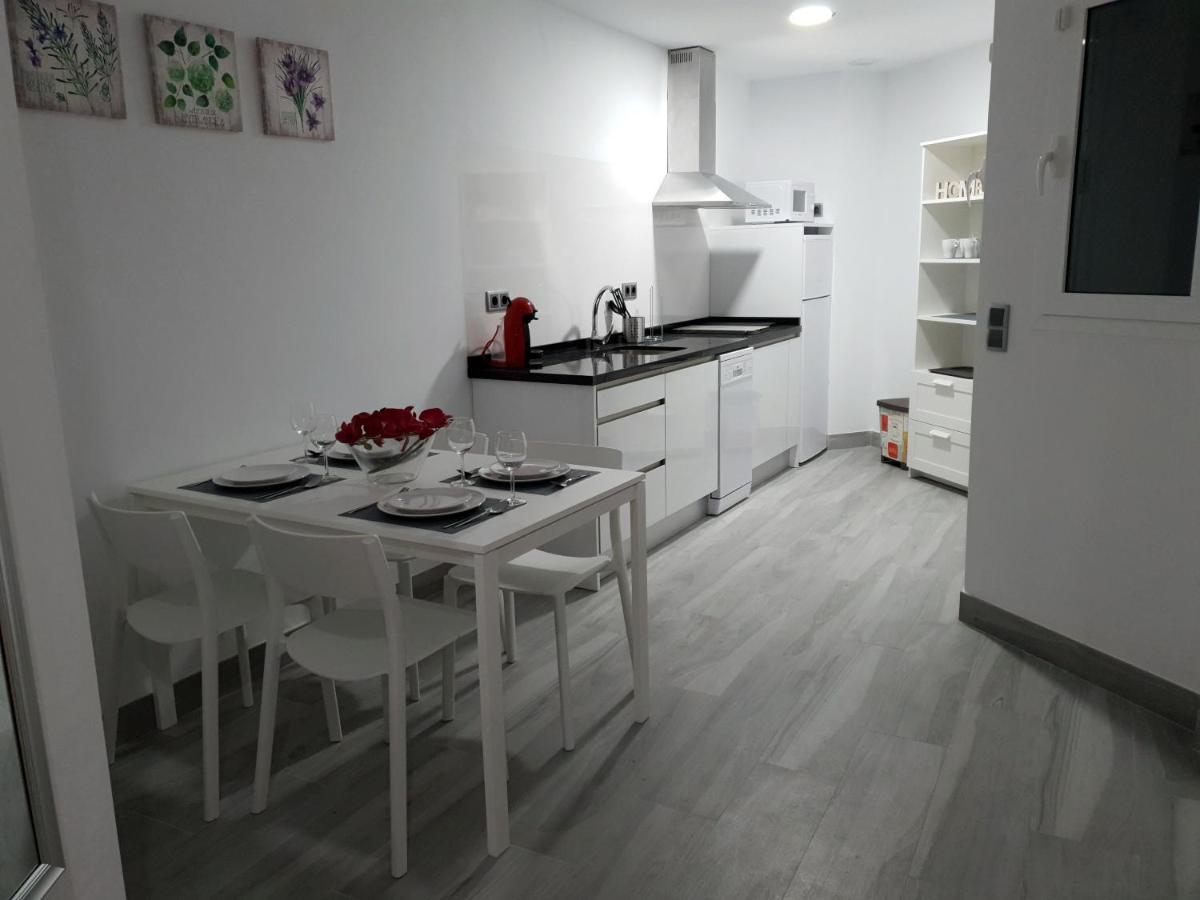 Apartamentos Gran Plaza De نيرخا المظهر الخارجي الصورة