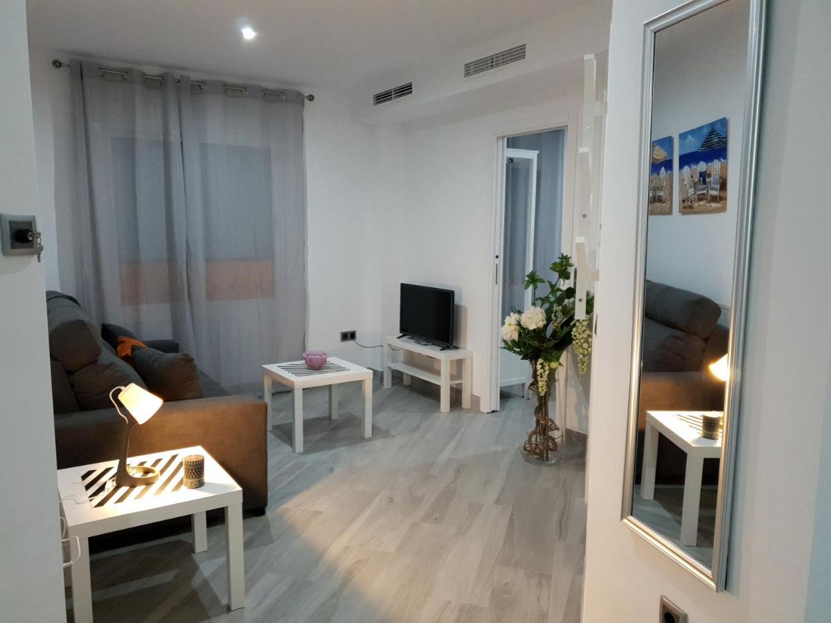 Apartamentos Gran Plaza De نيرخا المظهر الخارجي الصورة