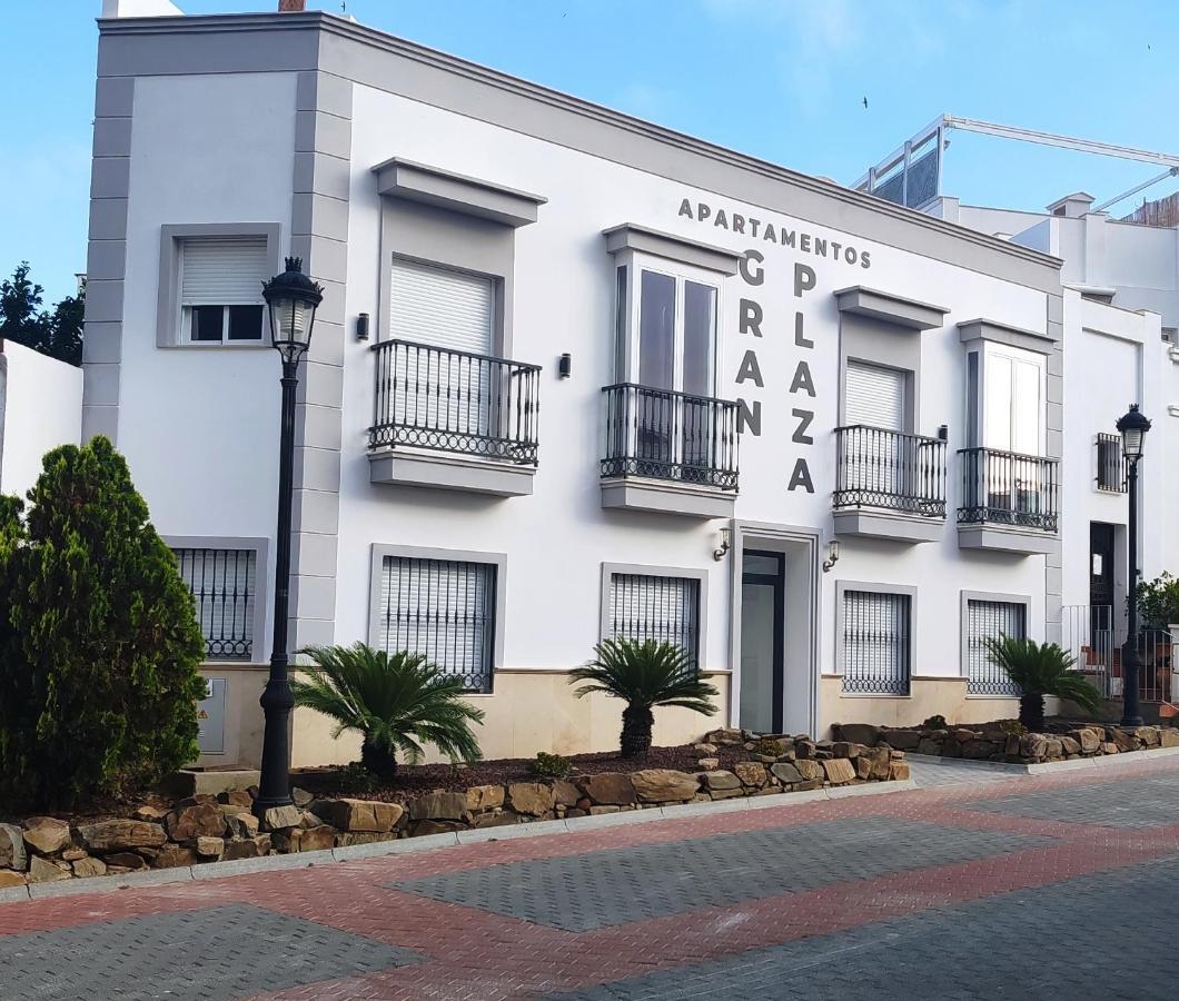 Apartamentos Gran Plaza De نيرخا المظهر الخارجي الصورة